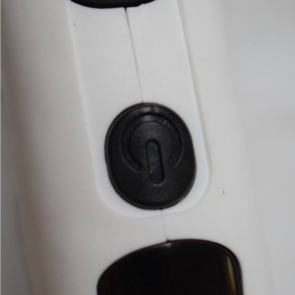 Retractable Dog Leash with LED Flashlight - Picture 6 of 9